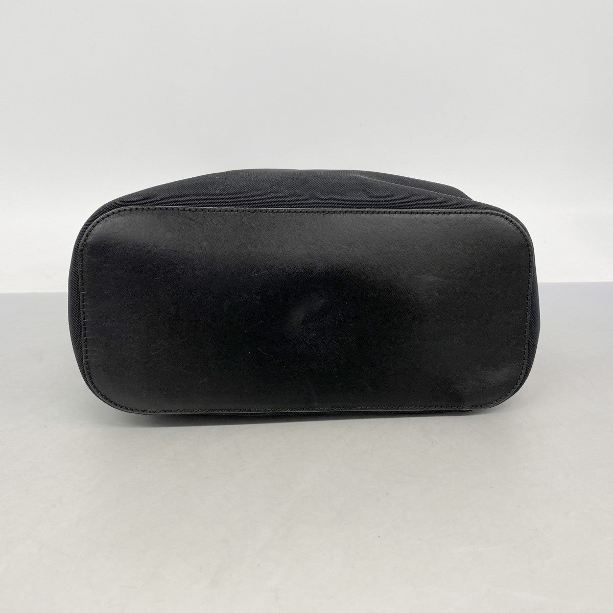 【6ga0075-k】グッチ ハンドバッグ 001 3750 ナイロン ブラック シルバー金具【中古】レディース