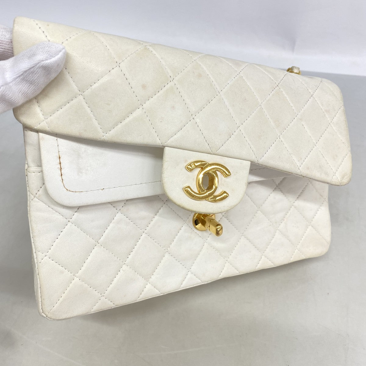 【6ga0117】シャネル ショルダーバッグ マトラッセ Wフラップ Wチェーン ラムスキン ホワイト ゴールド金具【中古】レディース