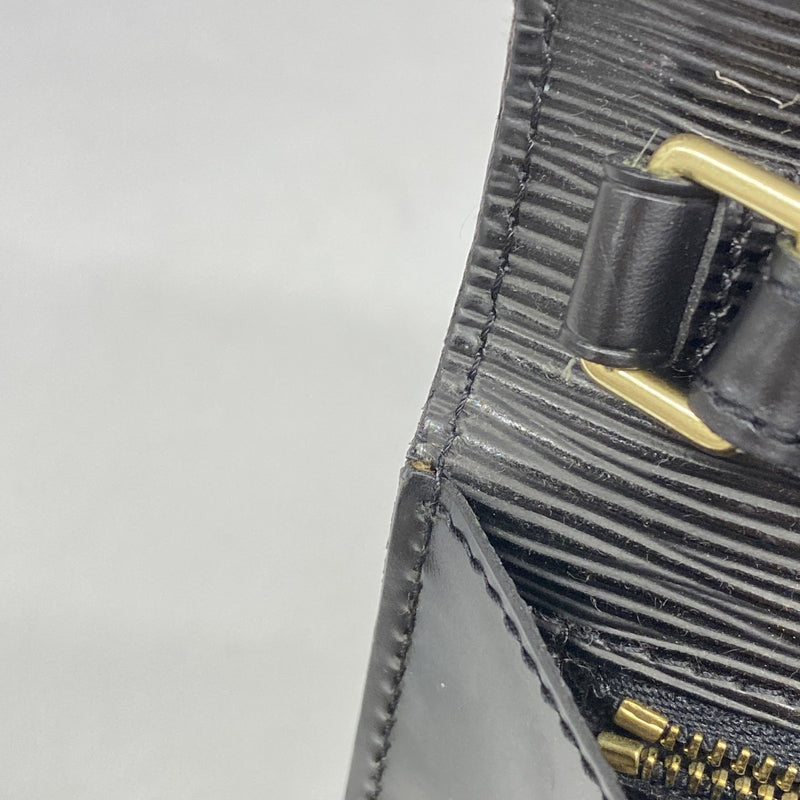 【6ga0167-k】ルイヴィトン クラッチバッグ エピ ポシェットセリエドラゴンヌ M52612 ノワール【中古】レディース