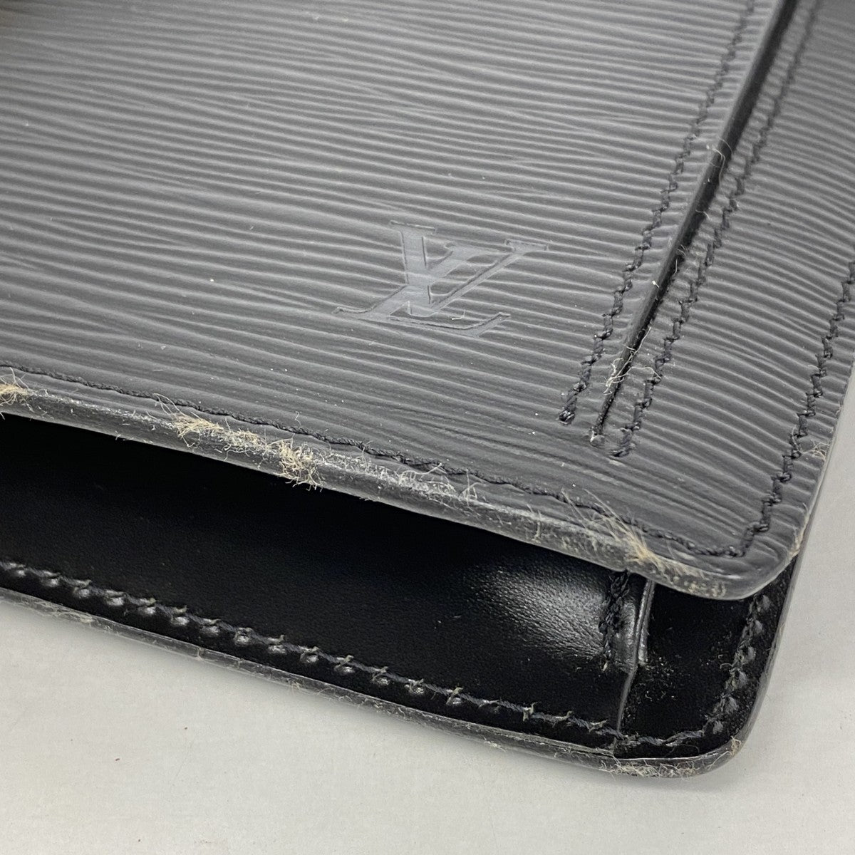 【6ga0167-k】ルイヴィトン クラッチバッグ エピ ポシェットセリエドラゴンヌ M52612 ノワール【中古】レディース