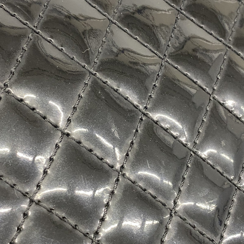 【6ga0191-k】シャネル ショルダーバッグ ボーイシャネル チェーンショルダー パテントレザー ブラック シルバー金具【中古】レディース