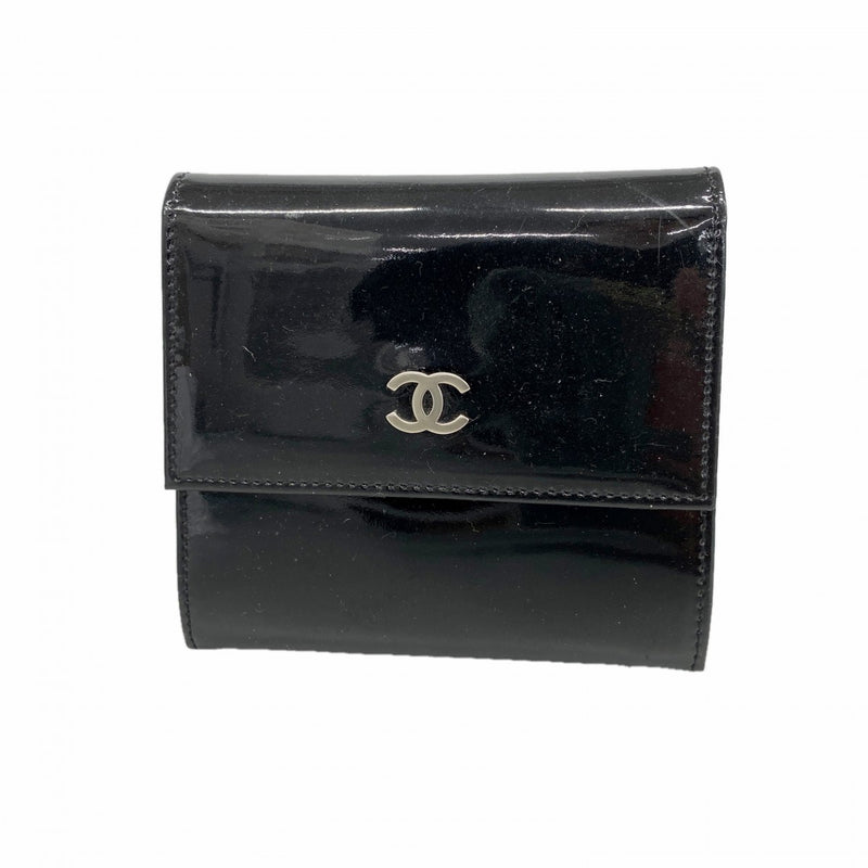 【6ga0210】シャネル 三つ折り財布 パテントレザー ブラック シルバー金具【中古】レディース