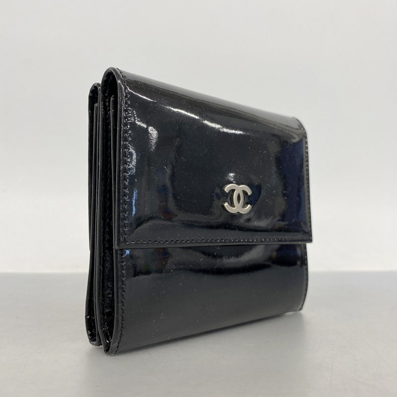 【6ga0210】シャネル 三つ折り財布 パテントレザー ブラック シルバー金具【中古】レディース