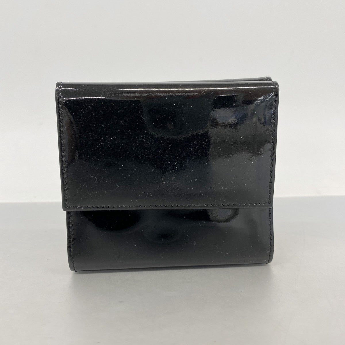 【6ga0210】シャネル 三つ折り財布 パテントレザー ブラック シルバー金具【中古】レディース