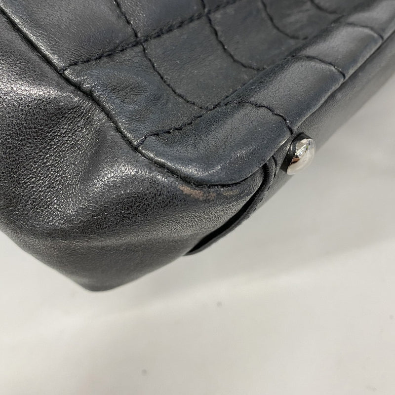 【6ga0335-k】シャネル チェーントート 2.55/チョコバー ラムスキン ブラック シルバー金具【中古】レディース