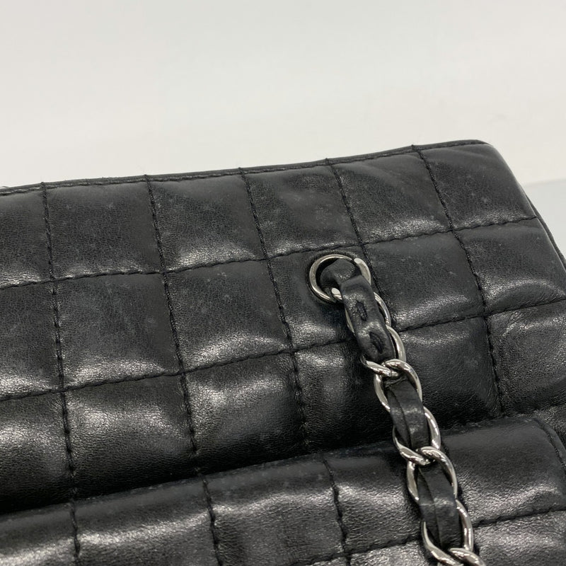 【6ga0335-k】シャネル チェーントート 2.55/チョコバー ラムスキン ブラック シルバー金具【中古】レディース