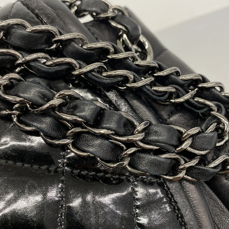 【6ga0336-k】シャネル ショルダーバッグ マトラッセ Wチェーン ラムスキン パテントレザー ブラック シルバー金具【中古】レディース
