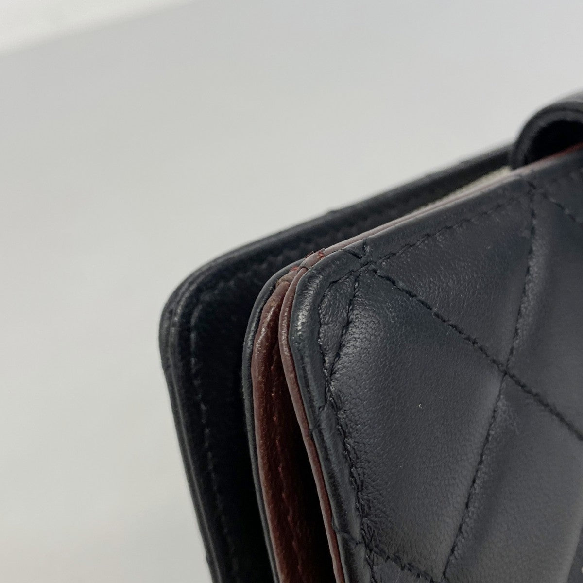 【6ga0339-k】シャネル 財布 マトラッセ ラムスキン ブラック シルバー金具【中古】レディース