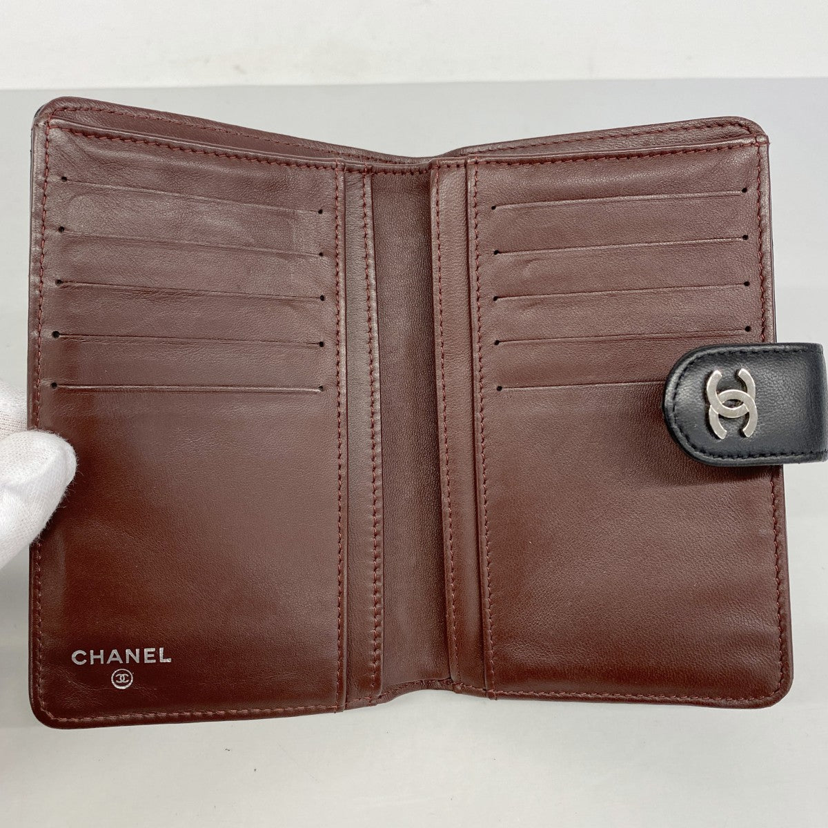 【6ga0339-k】シャネル 財布 マトラッセ ラムスキン ブラック シルバー金具【中古】レディース
