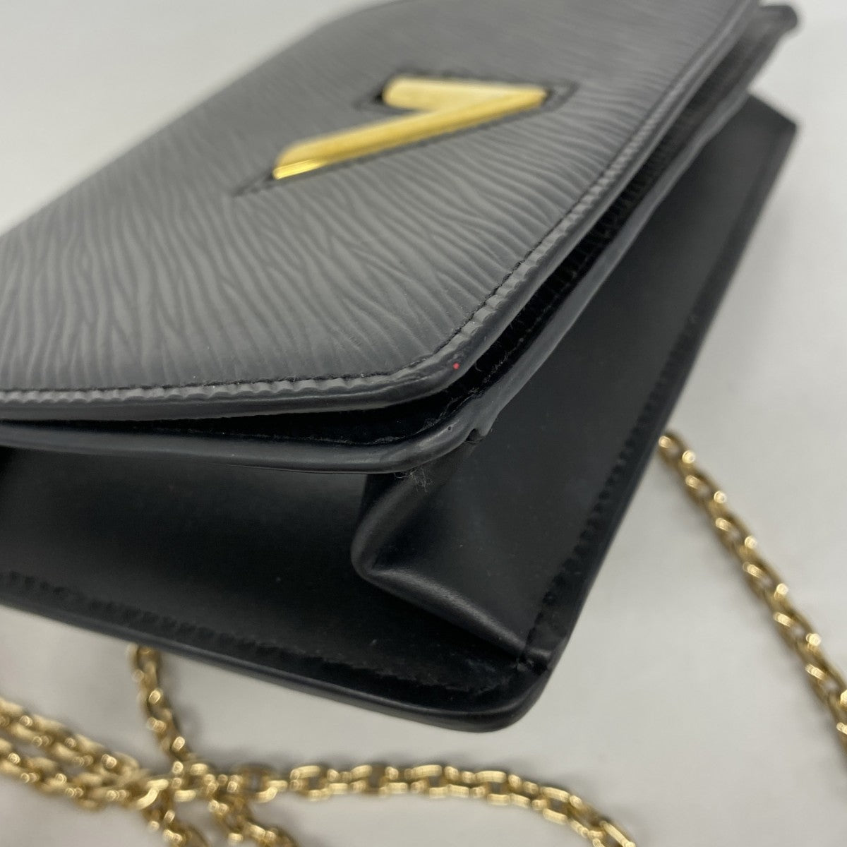 【6ga0347-k】ルイヴィトン ショルダーウォレット エピ ポルトフォイユ ツイスト M68750 ノワール【中古】レディース