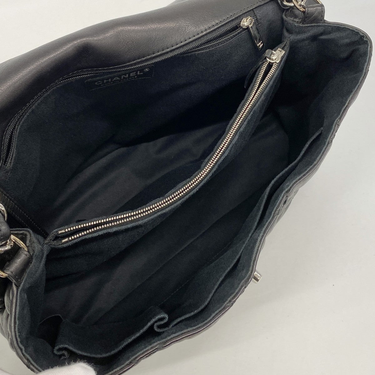 【6ga0351-k】シャネル ショルダーバッグ Wチェーン ワイルドステッチ レザー ブラック シルバー金具【中古】レディース