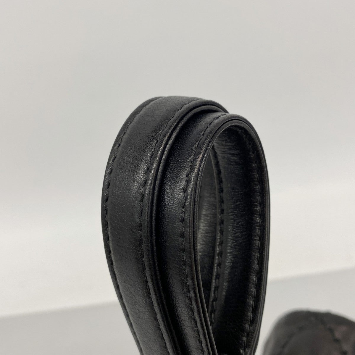 【6ga0351-k】シャネル ショルダーバッグ Wチェーン ワイルドステッチ レザー ブラック シルバー金具【中古】レディース