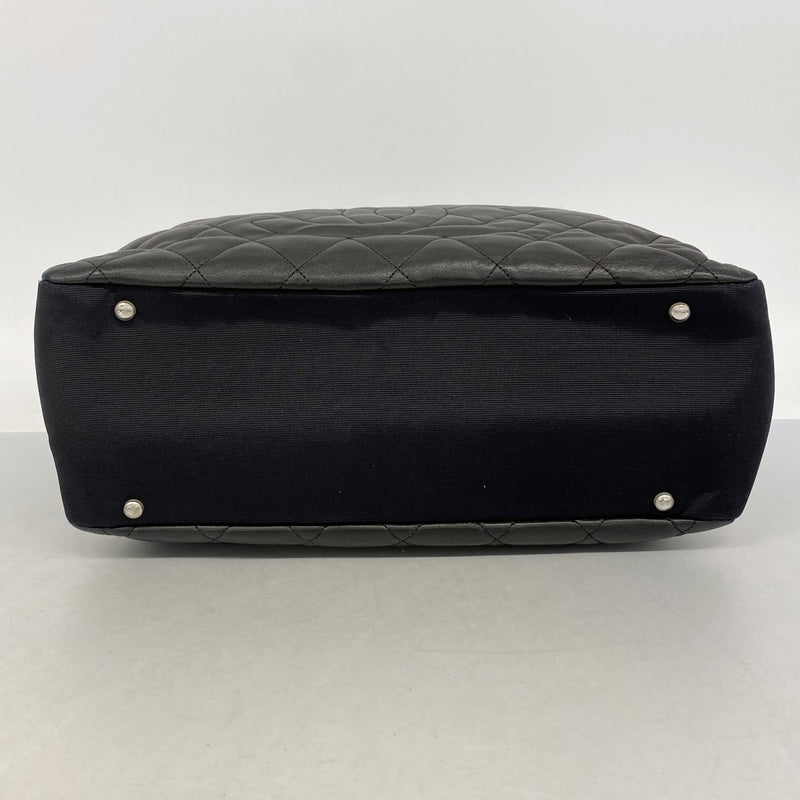 【6ga0353-k】シャネル チェーントート マトラッセ ラムスキン ブラック シルバー金具【中古】レディース