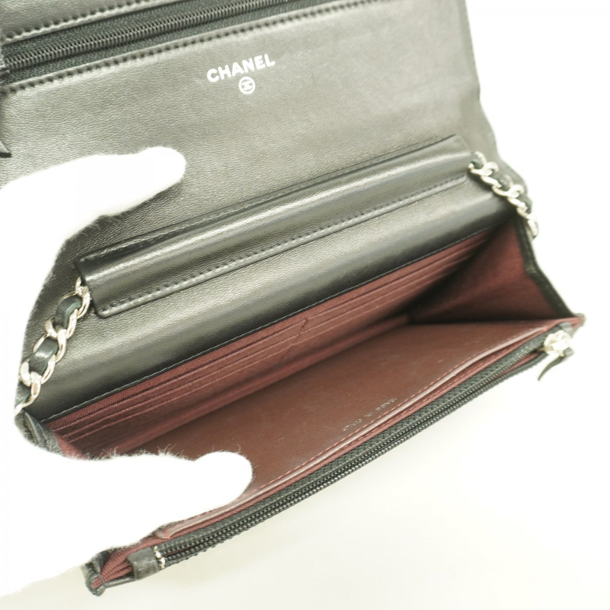 【6ga0362-k】シャネル ショルダーウォレット マトラッセ チェーンショルダー ラムスキン ブラック シルバー金具【中古】レディース