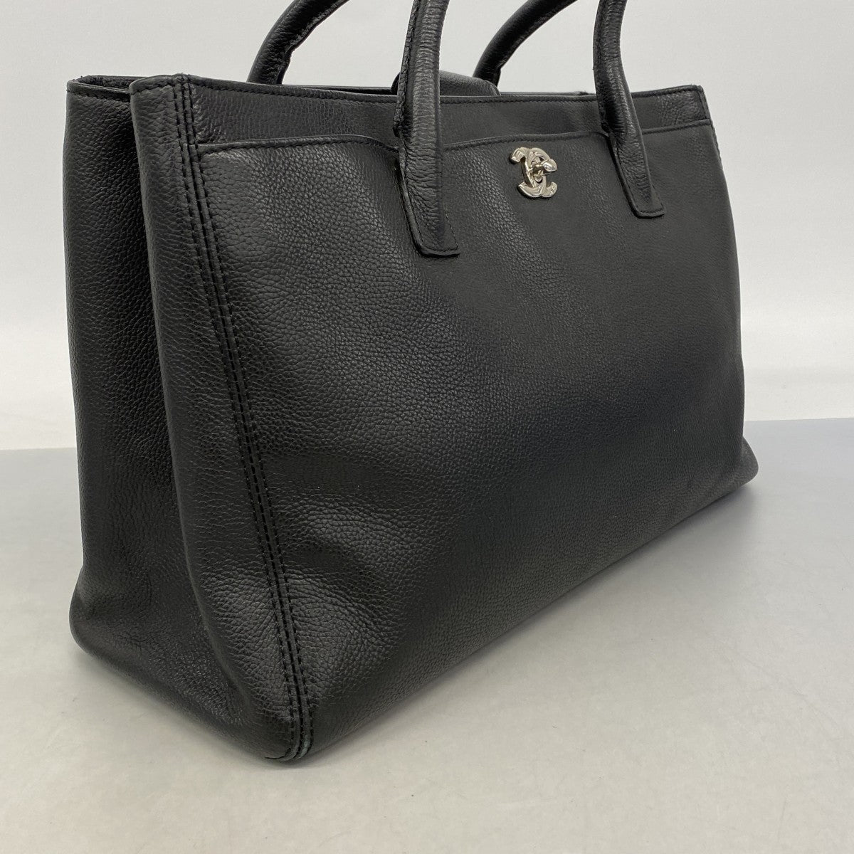 【6ga0387】シャネル トートバッグ エグゼクティブ レザー ブラック シルバー金具【中古】レディース