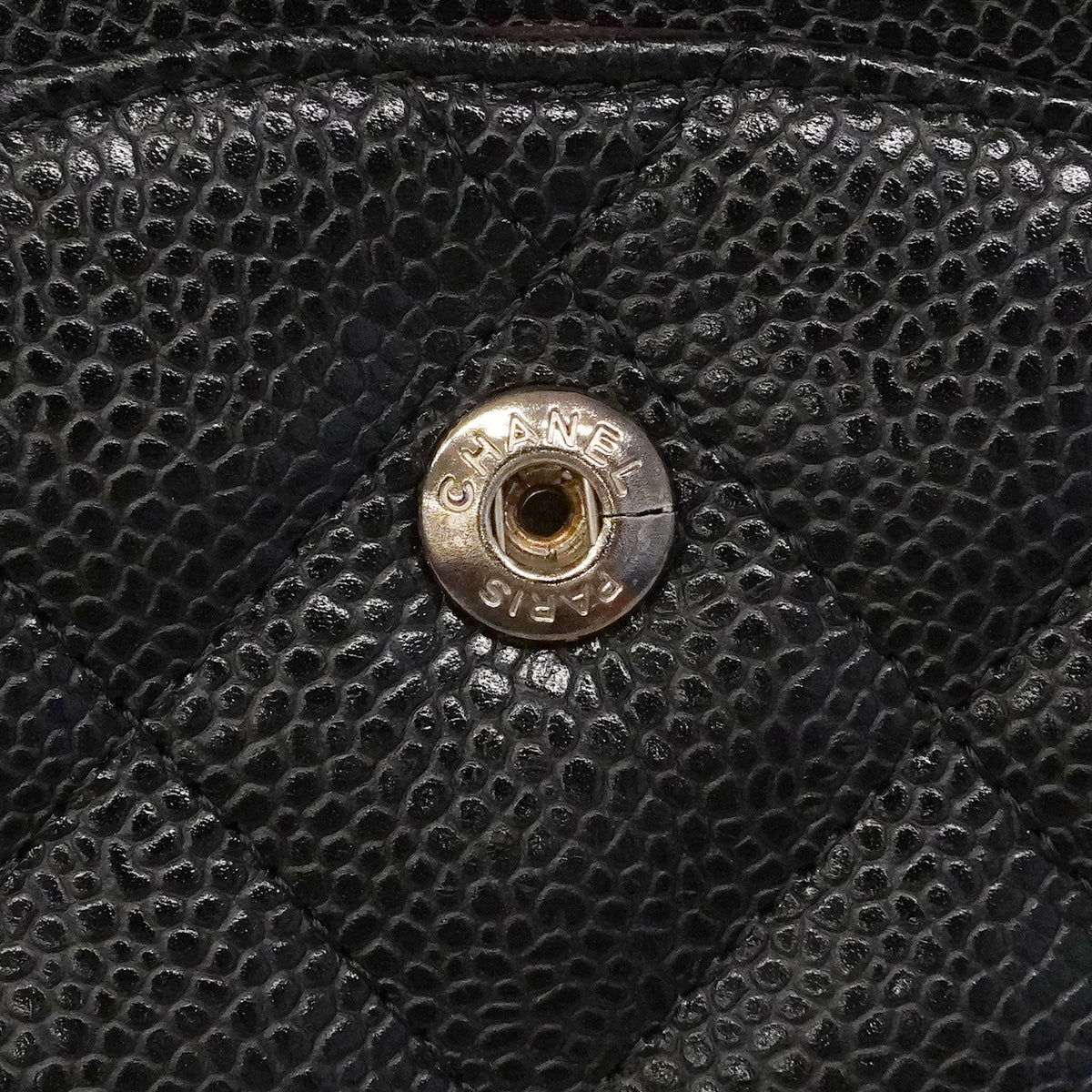 【6ga0388】シャネル ショルダーバッグ デカマトラッセ Wフラップ Wチェーン キャビアスキン ブラック シルバー金具【中古】レディース