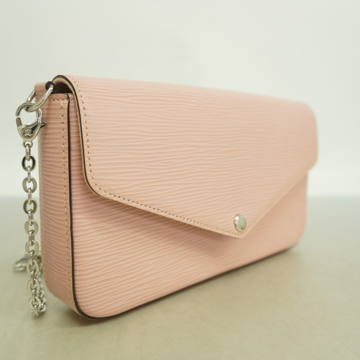 【6ga0415】ルイヴィトン ショルダーウォレット エピ ポシェットフェリシー M62467 ローズバレリーヌ【中古】レディース