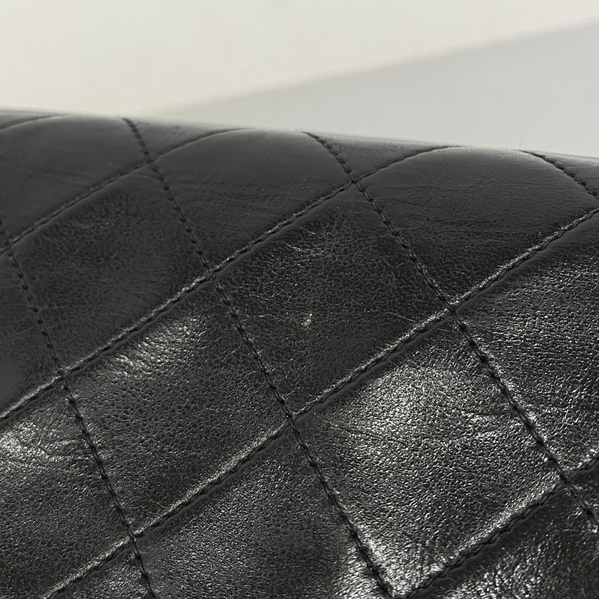 【6ga0445-h】シャネル ショルダーバッグ マトラッセ Wフラップ Wチェーン ラムスキン ブラック ゴールド金具【中古】レディース