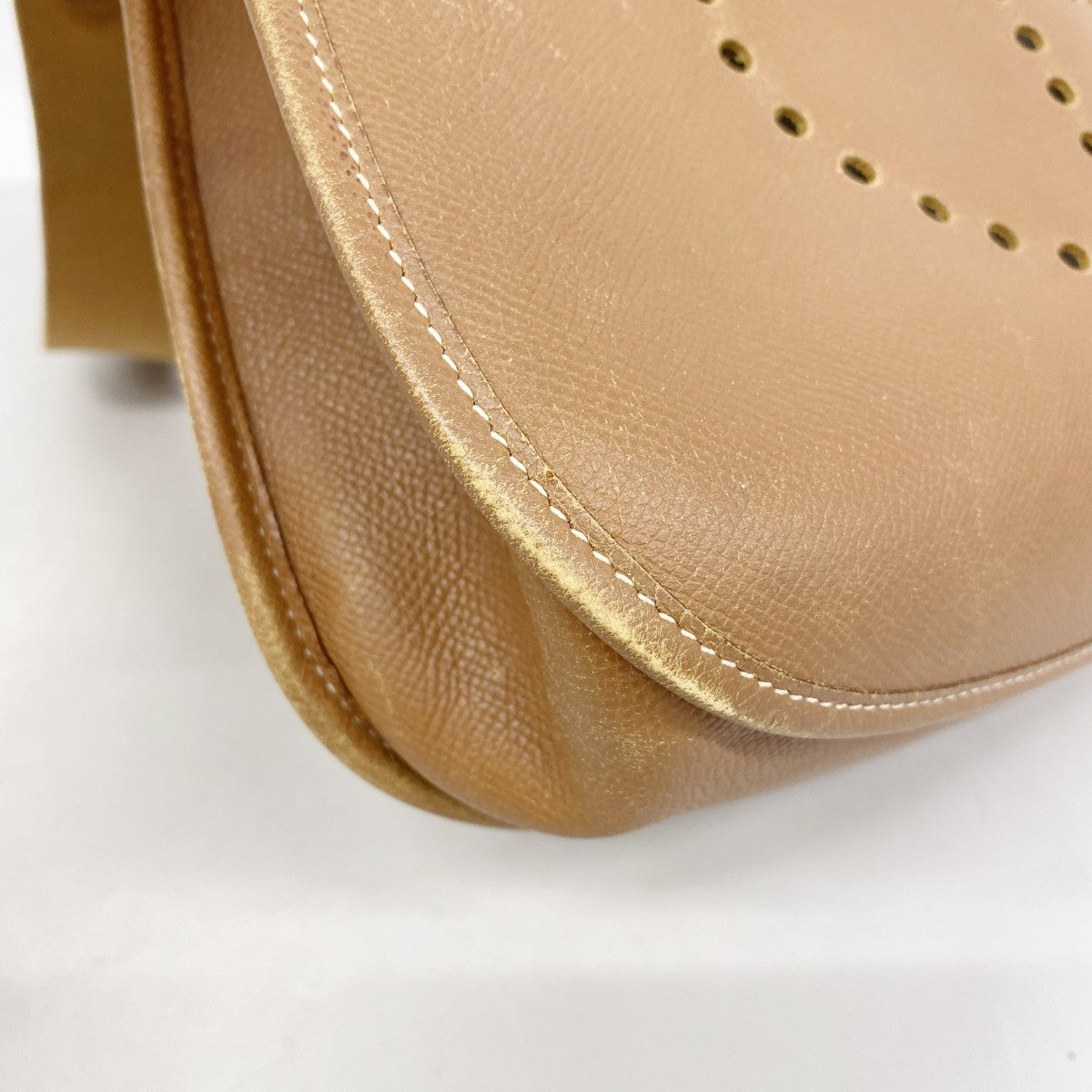 【6ga0584】エルメス ショルダーバッグ エブリン1GM クシュベル ゴールド シャンパンゴールド金具 〇Z刻印【中古】レディース
