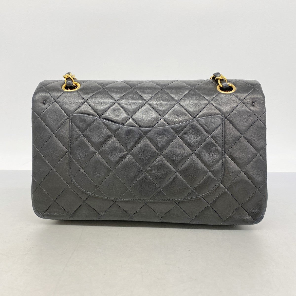 【6ga0677-h】シャネル ショルダーバッグ マトラッセ Wフラップ Wチェーン ラムスキン ブラック ゴールド金具【中古】レディース
