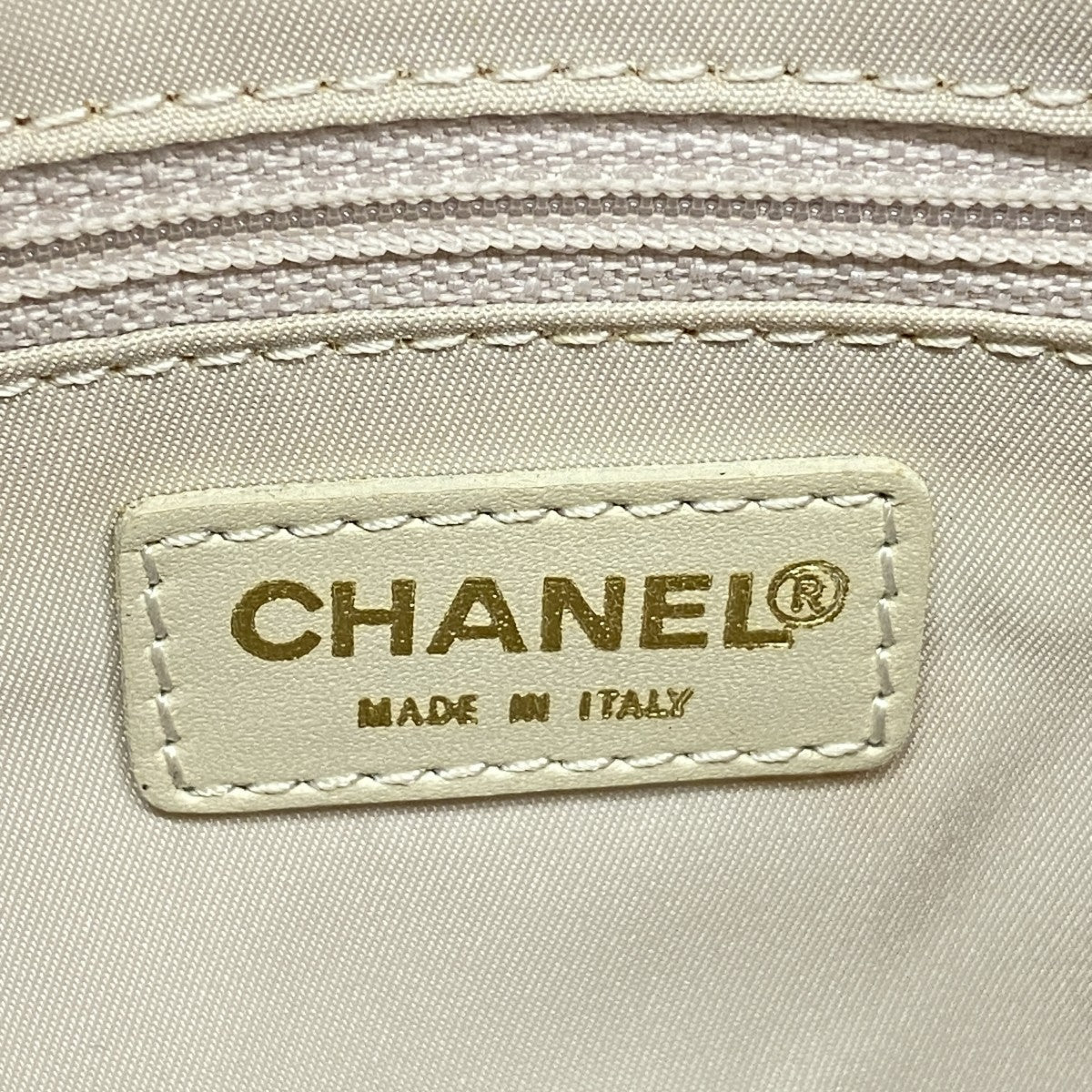 【6ga0733-k】シャネル ショルダーバッグ ニュートラベル ナイロン ピンク シルバー シャンパンゴールド金具【中古】レディース