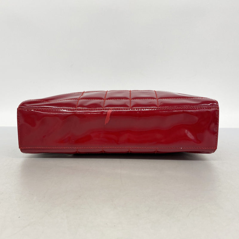 【6ga0753-k】シャネル ショルダーバッグ チョコバー チェーンショルダー パテントレザー レッド ゴールド金具【中古】レディース