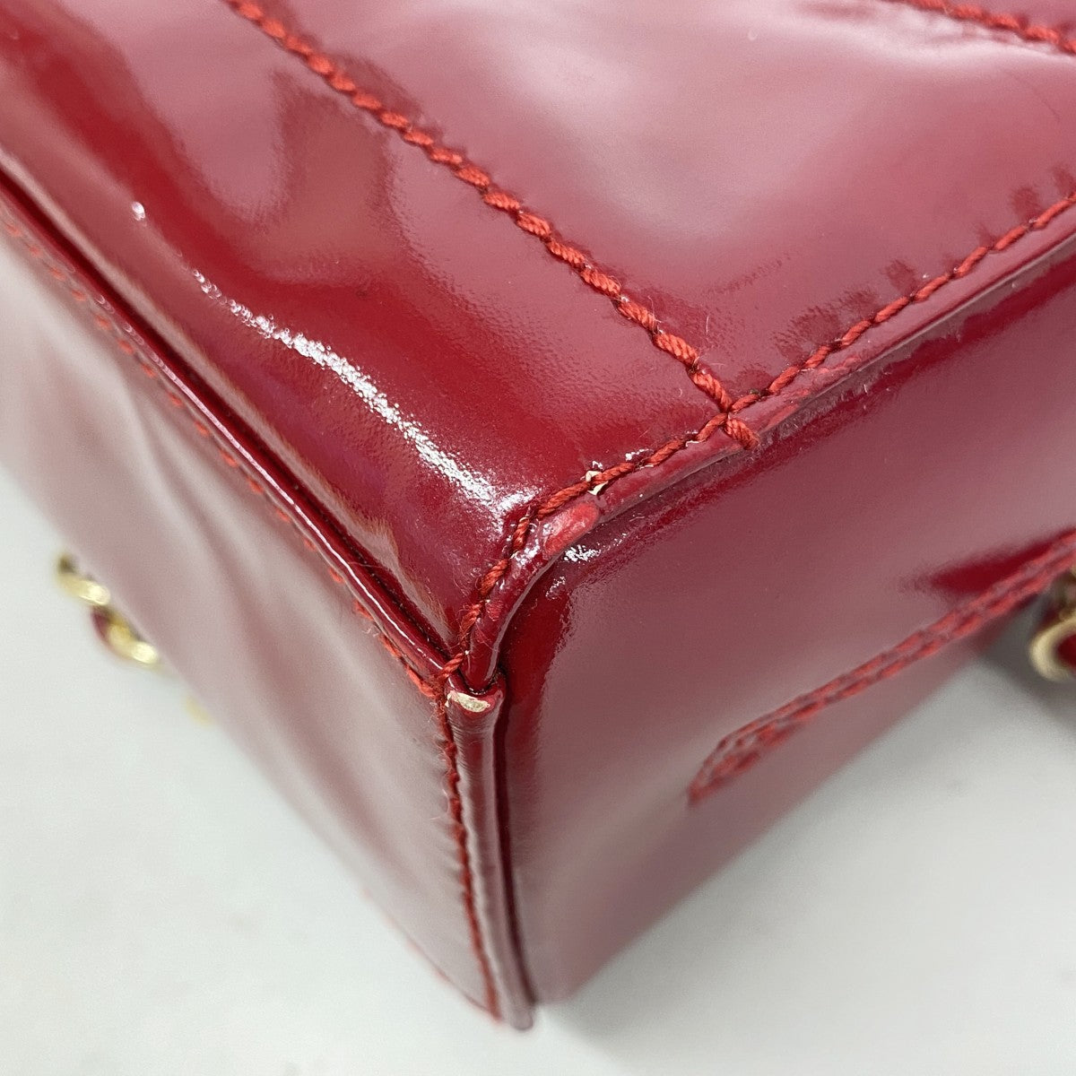 【6ga0753-k】シャネル ショルダーバッグ チョコバー チェーンショルダー パテントレザー レッド ゴールド金具【中古】レディース