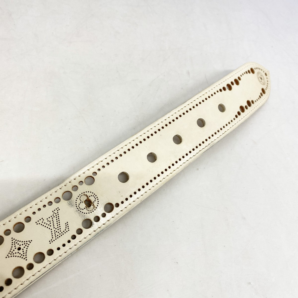 【6ga0763-k】ルイヴィトン ベルト マヒナ サンチュールフェニックス M9680 アイボリー【中古】レディース