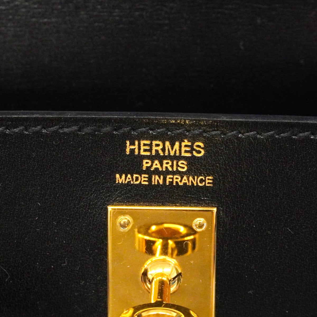 【6ga0784】エルメス ハンドバッグ ケリー25 ボックスカーフ ブラック ゴールド金具 □M刻印 2wayバッグ【中古】レディース