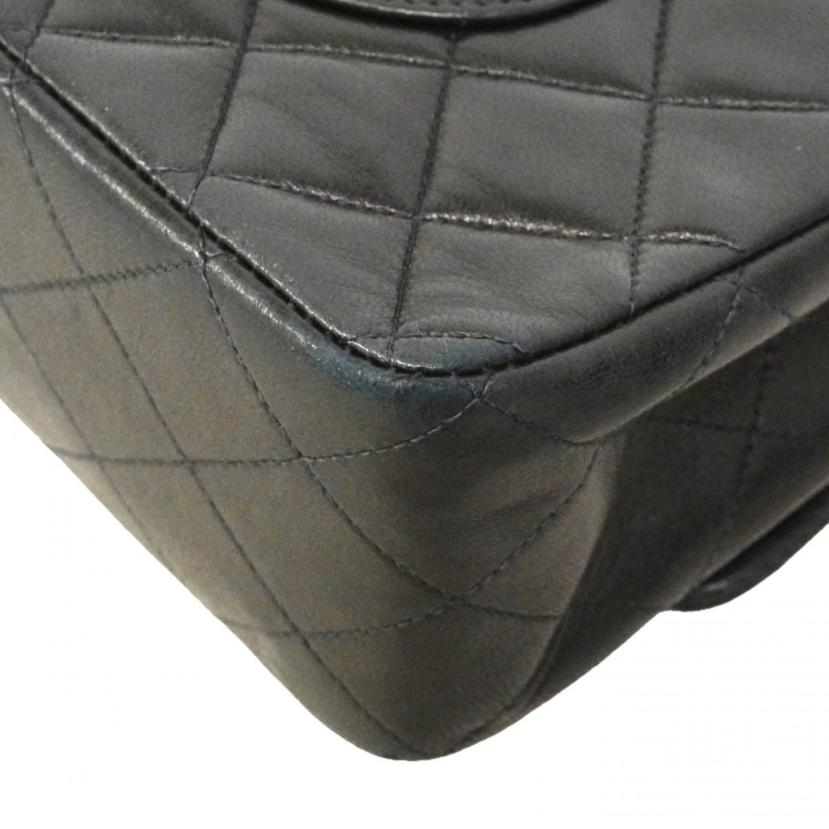 【6ga0787】シャネル ショルダーバッグ マトラッセ Wフラップ Wチェーン ラムスキン ブラック ゴールド金具【中古】レディース