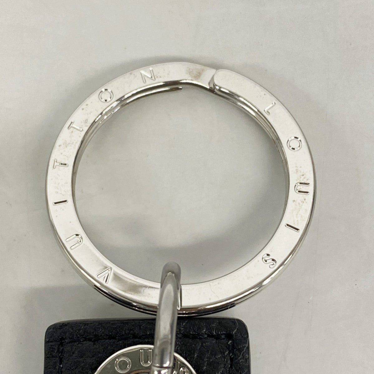 【6gb0843】ルイヴィトン キーホルダー・チャーム タイガ LVオブリーク M01473 アルドワーズ【中古】メンズ