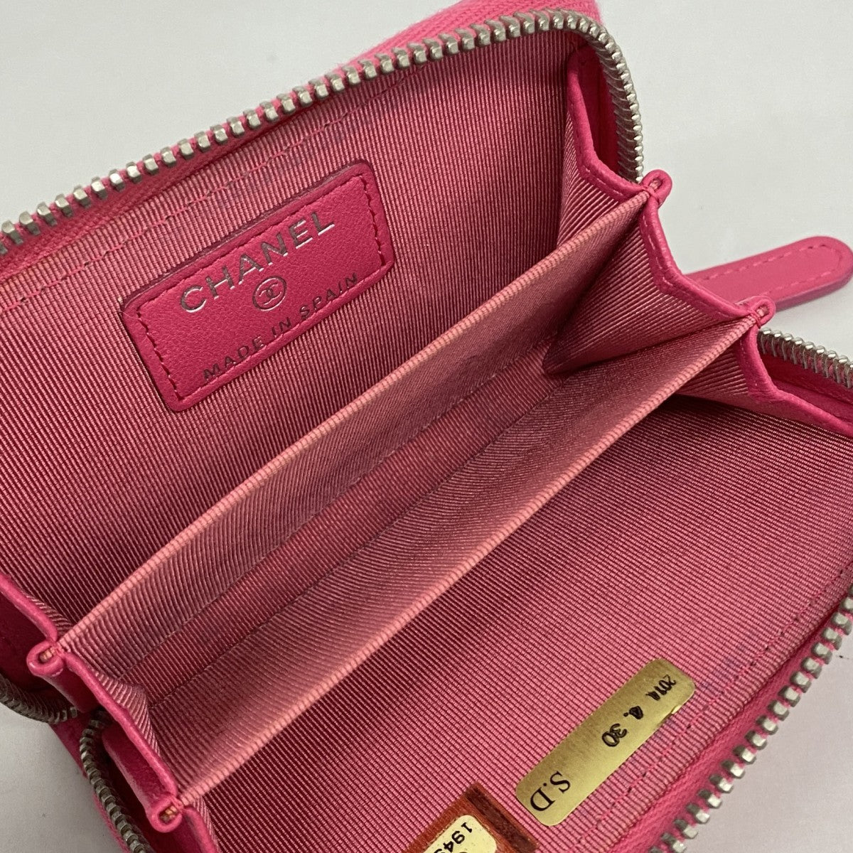 【6gb1239-k】シャネル コインケース マトラッセ ラムスキン ピンク シルバー金具【中古】レディース