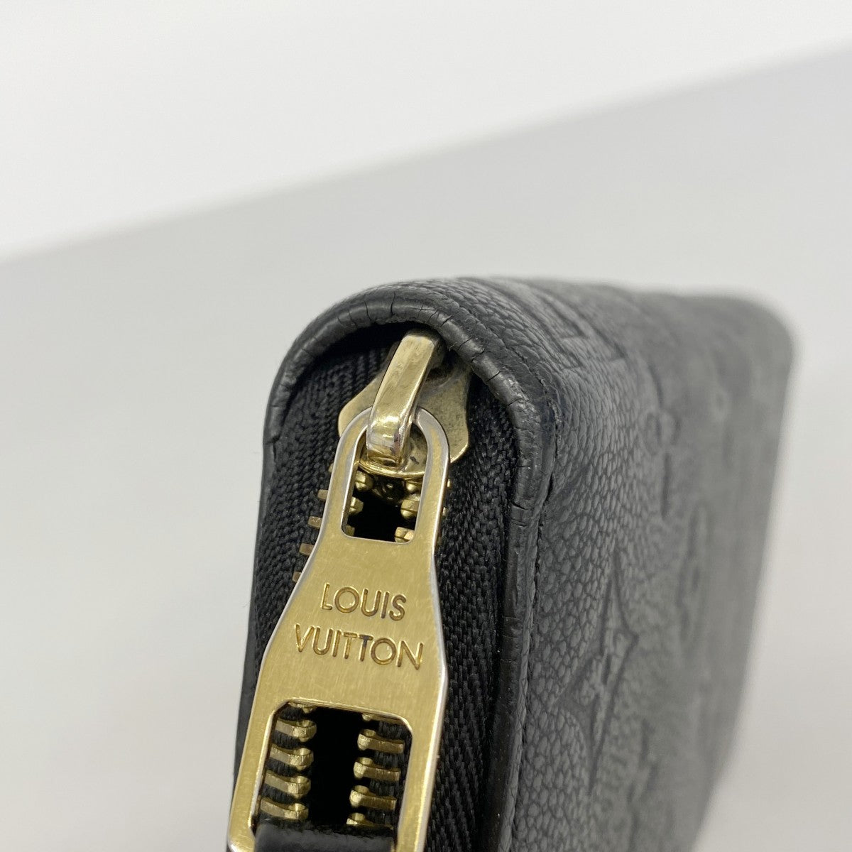 【6gb1244-k】ルイヴィトン 長財布 モノグラム・アンプラント ジッピーウォレット M60571 ノワール【中古】レディース