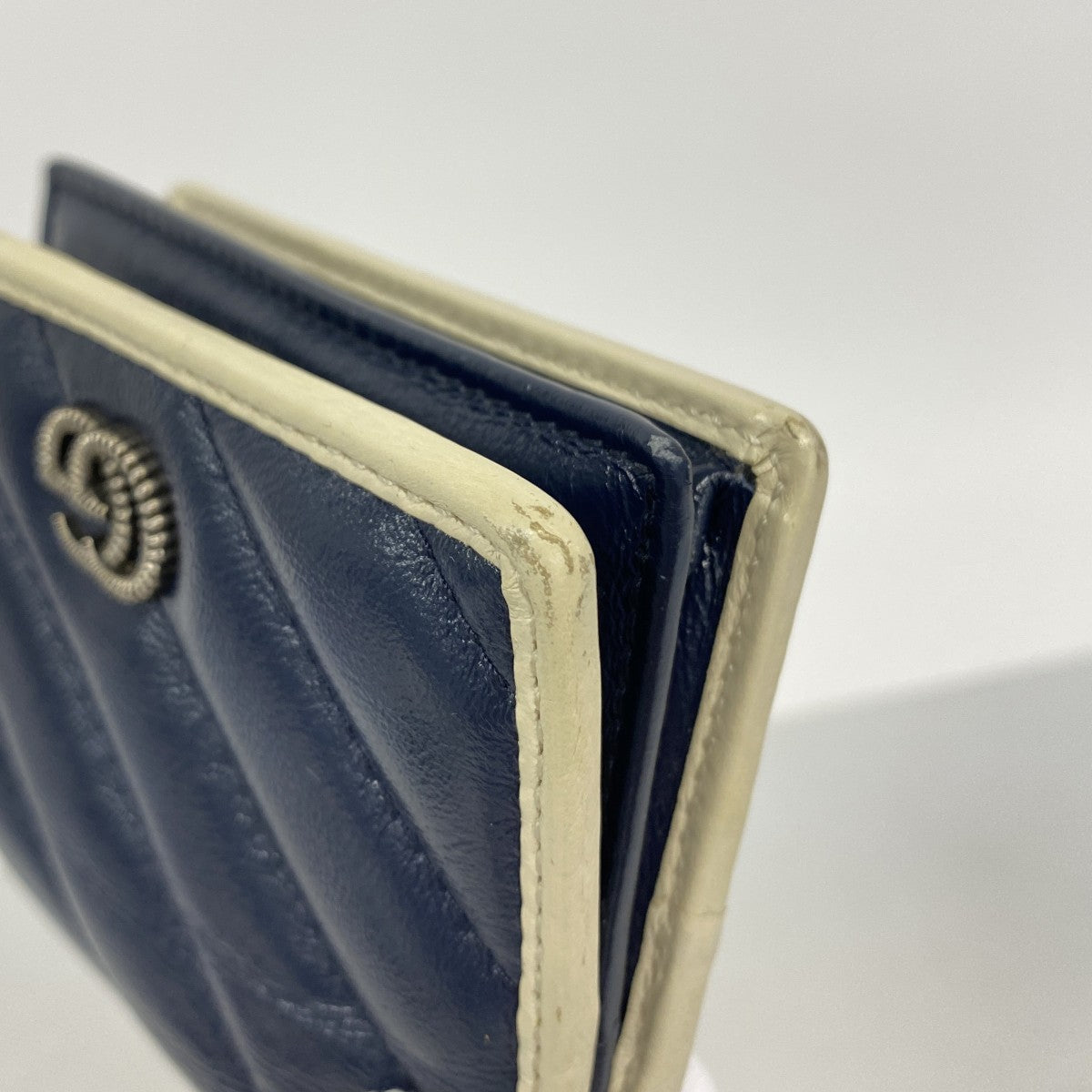 【6gb1256-k】グッチ 財布 GGマーモント 573811 レザー ネイビー ホワイト シルバー金具【中古】レディース