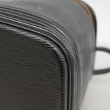 【6gb1271-k】ルイヴィトン バニティバッグ エピ ニース M48012 ノワール 2wayバッグ【中古】レディース