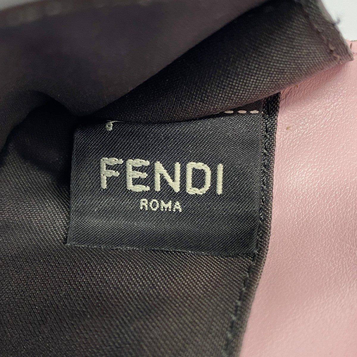 【6gb1323】フェンディ 三つ折り財布 レザー ピンク ゴールド金具【中古】レディース