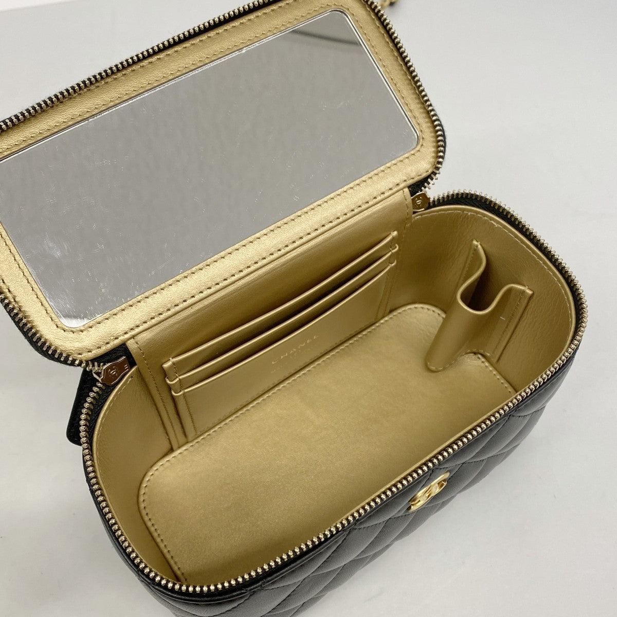 【6gb1848-k】シャネル ショルダーバッグ マトラッセ チェーンショルダー ラムスキン ブラック ゴールド金具【中古】レディース