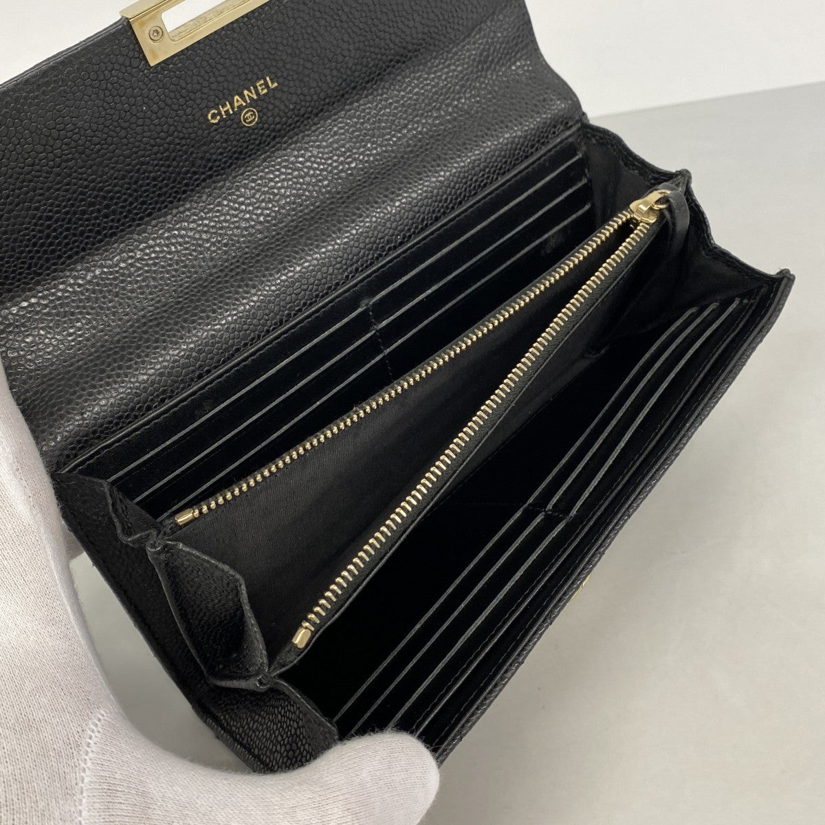 【6gb1853-k】シャネル 長財布 マトラッセ キャビアスキン ブラック ゴールド金具【中古】レディース