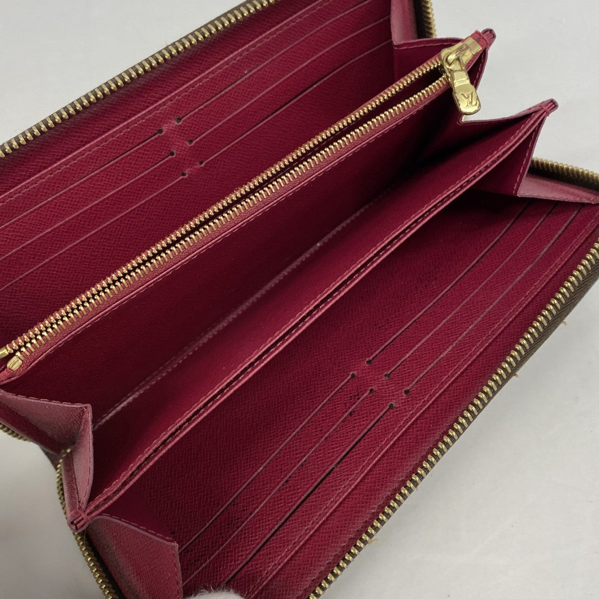 【6gb1875】ルイヴィトン 長財布 モノグラム ジッピーウォレット M41895 フューシャ【中古】レディース