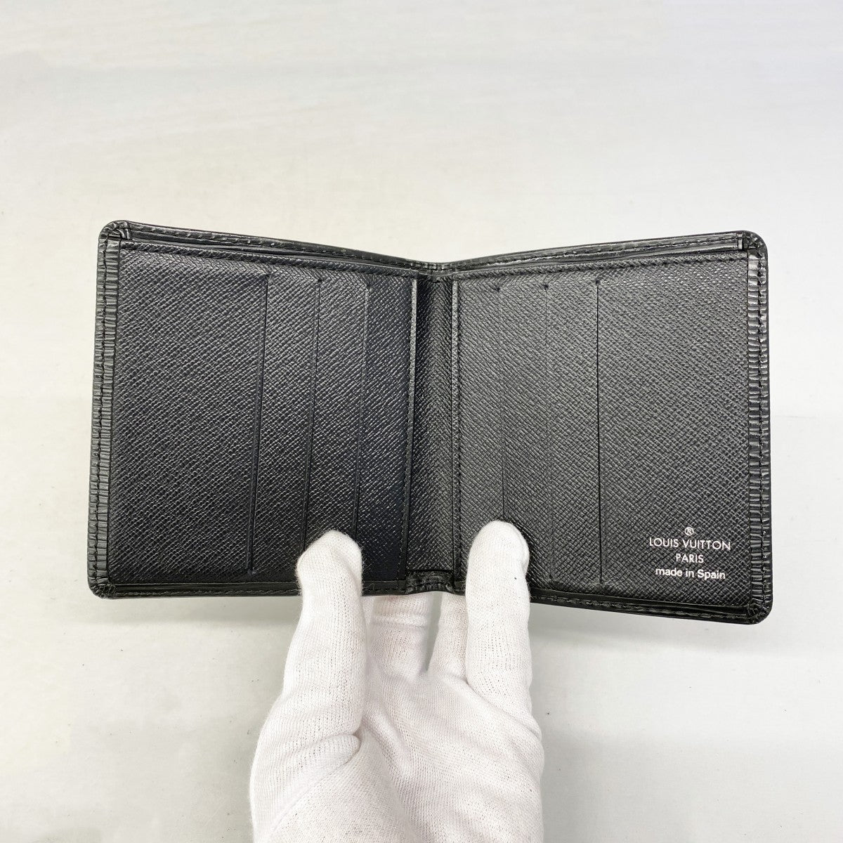 【6gb1909】ルイヴィトン 札入れ エピ ポルトビエ6カルトクレディ M63312 ノワール【中古】メンズ