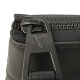 【6gb2208】ルイヴィトン クラッチバッグ モノグラム・シャドウ ポシェットヴォワヤージュスープル M82545 ブラック【中古】メンズ