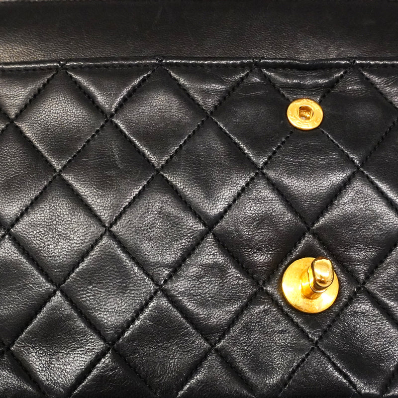 【6gc2398】シャネル ショルダーバッグ マトラッセ Wフラップ Wチェーン ラムスキン ブラック ゴールド金具【中古】レディース