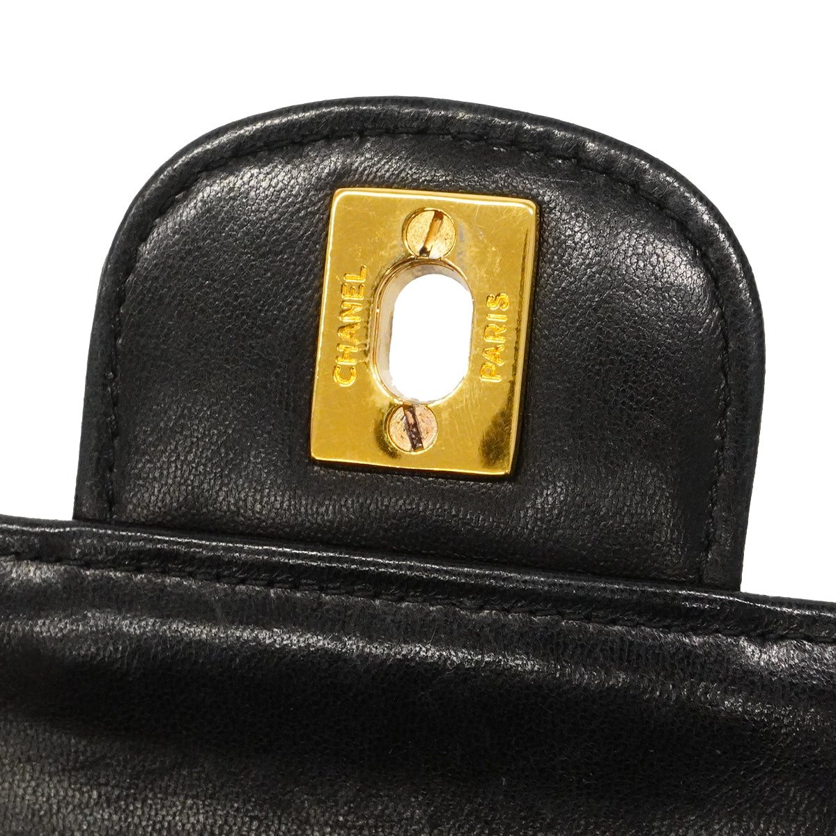【6gc2398】シャネル ショルダーバッグ マトラッセ Wフラップ Wチェーン ラムスキン ブラック ゴールド金具【中古】レディース