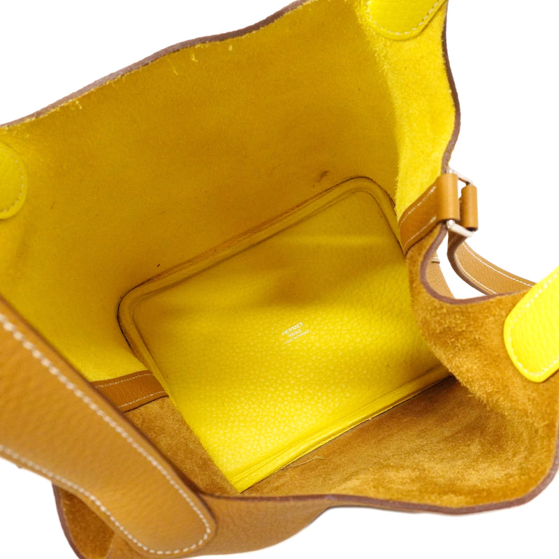 【6gc2409】エルメス ハンドバッグ ピコタンロックPMカザック トリヨンクレマンス セサミ ライム シルバー金具 Y刻印【中古】レディース