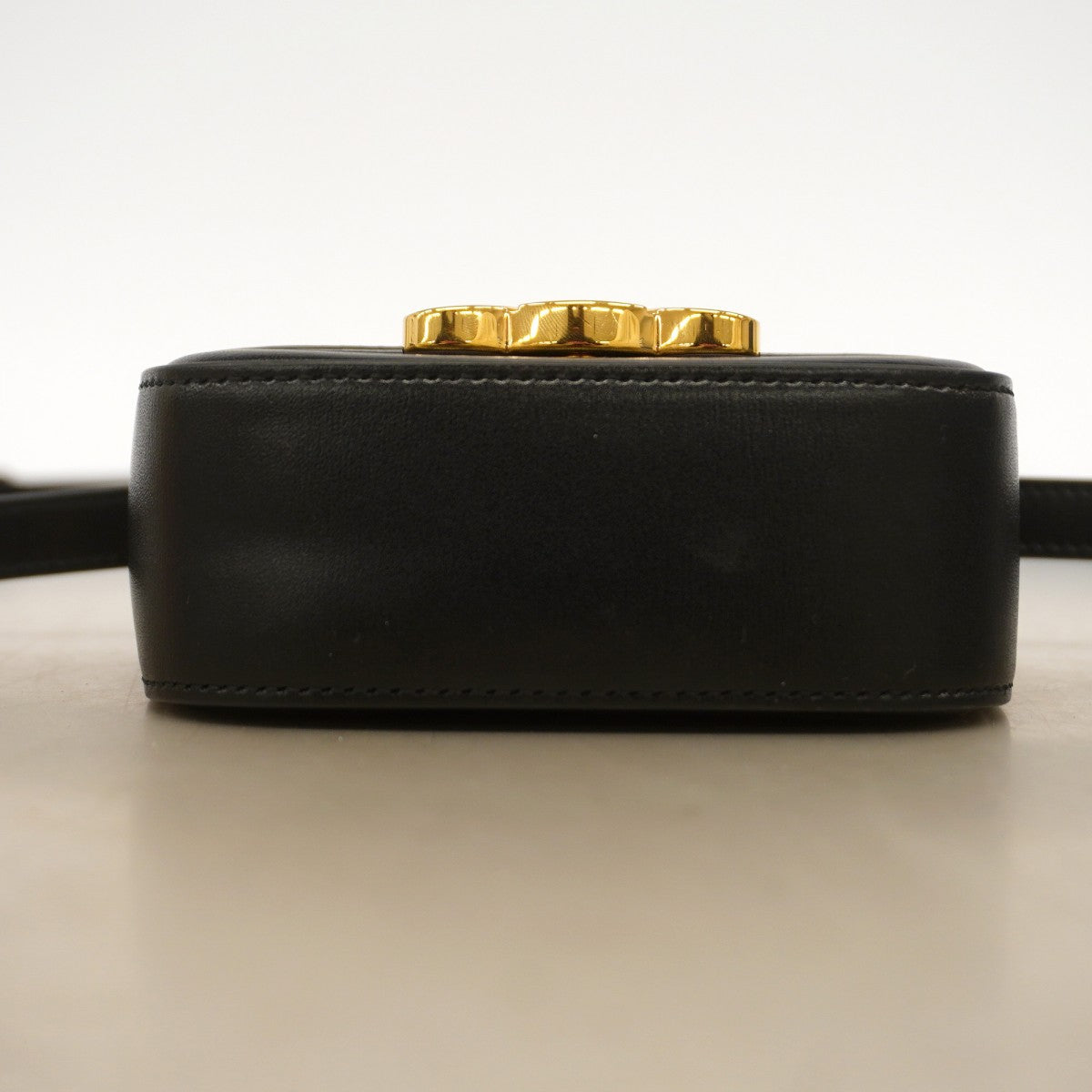 【6gc2411】セリーヌ ショルダーバッグ トリオンフ ミニクロード レザー ブラック ゴールド金具【中古】レディース