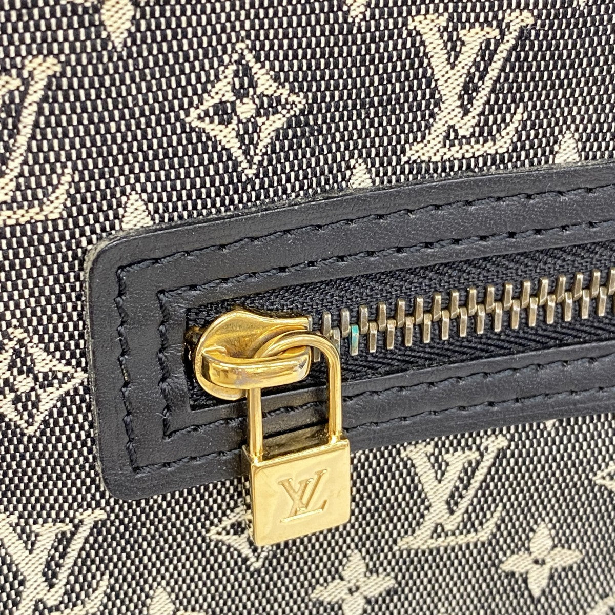 【6gc2426-k】ルイヴィトン トートバッグ モノグラム・ミニ ルシーユGM M92609 ノワール【中古】レディース