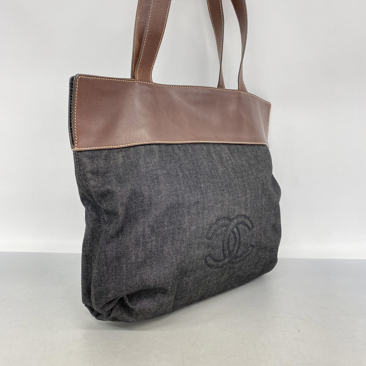 【6gc2435-k】シャネル トートバッグ デニム ブラック ブラウン シルバー金具【中古】レディース