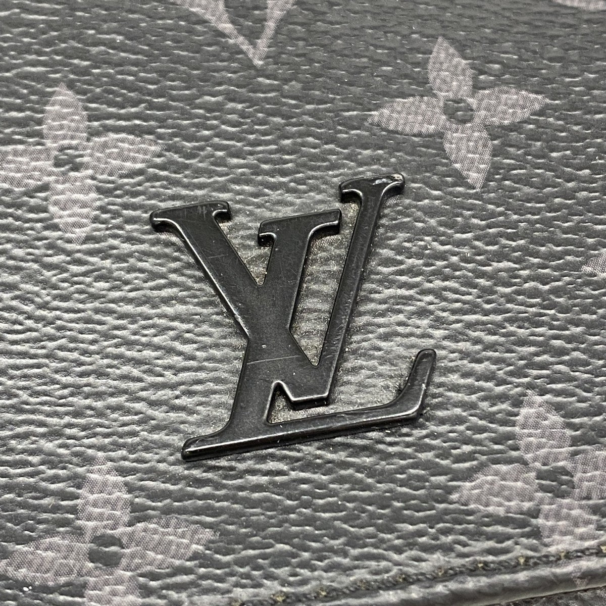 【6gc2438-k】ルイヴィトン ショルダーバッグ モノグラム・エクリプス ディストリクトPM NV2 M45272 ブラック【中古】メンズ