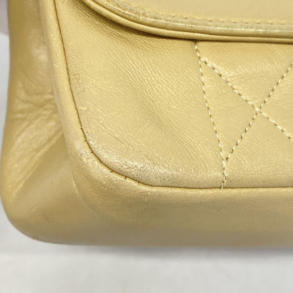 【6gc2462】シャネル ショルダーバッグ ダイアナ チェーンショルダー ラムスキン ベージュ ゴールド金具【中古】レディース