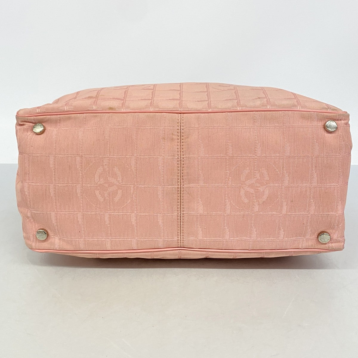 【6gc2489】シャネル トートバッグ ニュートラベル ナイロン ピンク シルバー金具【中古】レディース